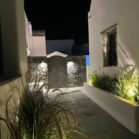 Koniko Santorini Private Pool Villa *