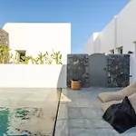 וילה Koniko Santorini Private Pool *