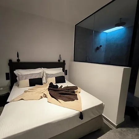 Koniko Santorini Private Pool * Vóthon