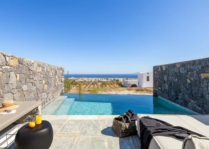 Koniko Santorini Private Pool Vóthon