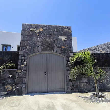 Koniko Santorini Private Pool Villa *