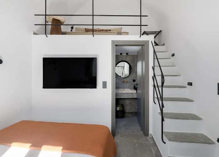 Koniko Santorini Private Pool Villa *