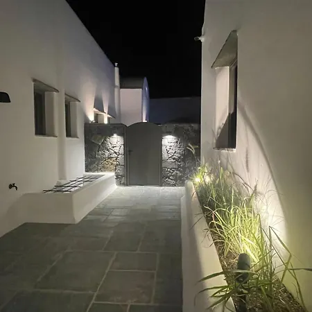 Koniko Santorini Private Pool Vothon